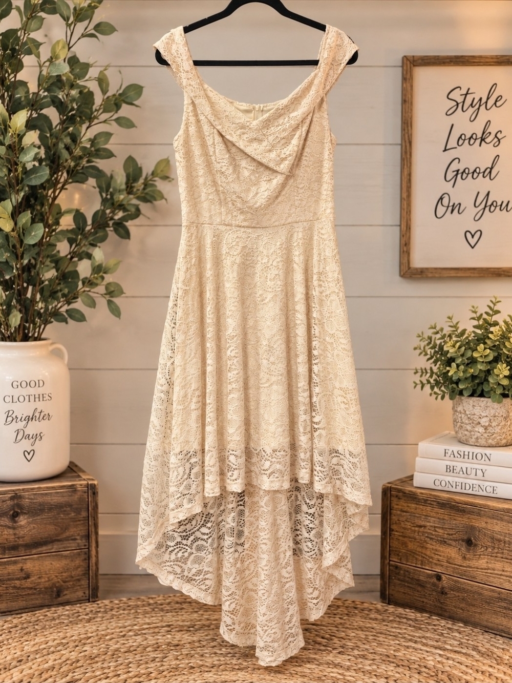 H&R HOMAN Lace High-Low Dress in Beigh Size XL Like New